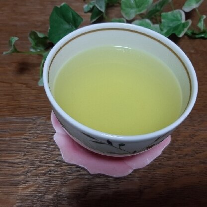今一な茶葉も丁寧に淹れると美味しくなりますね。お茶や白湯しばらく続けてみます❤️
レシピ有り難う～(^o^)/